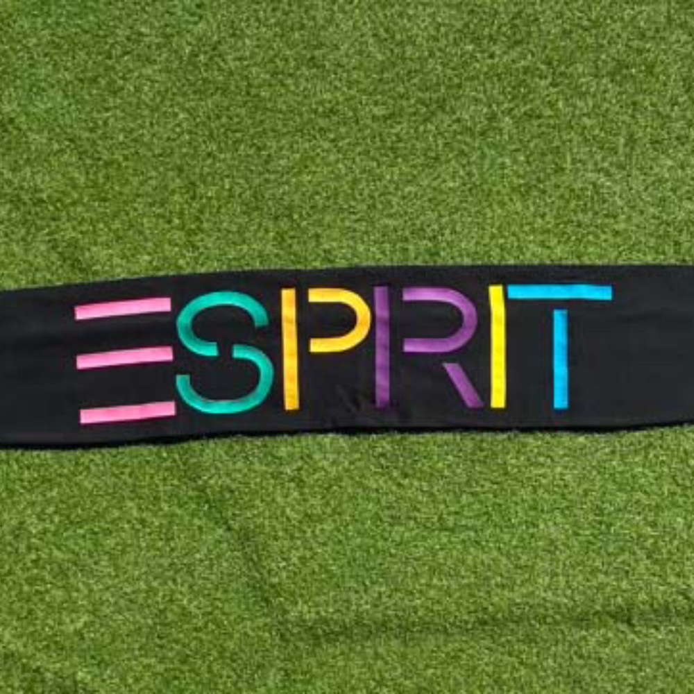 OPENING CEREMONY ESPRIT TUNNEL SCARF